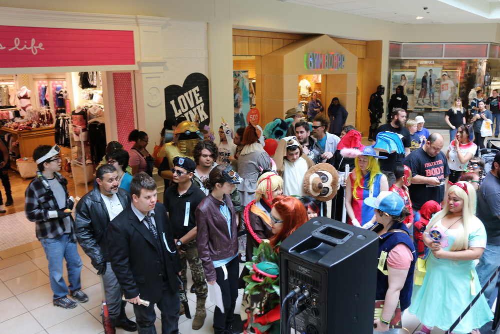 Costume Contest Begins